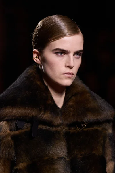 Look 22